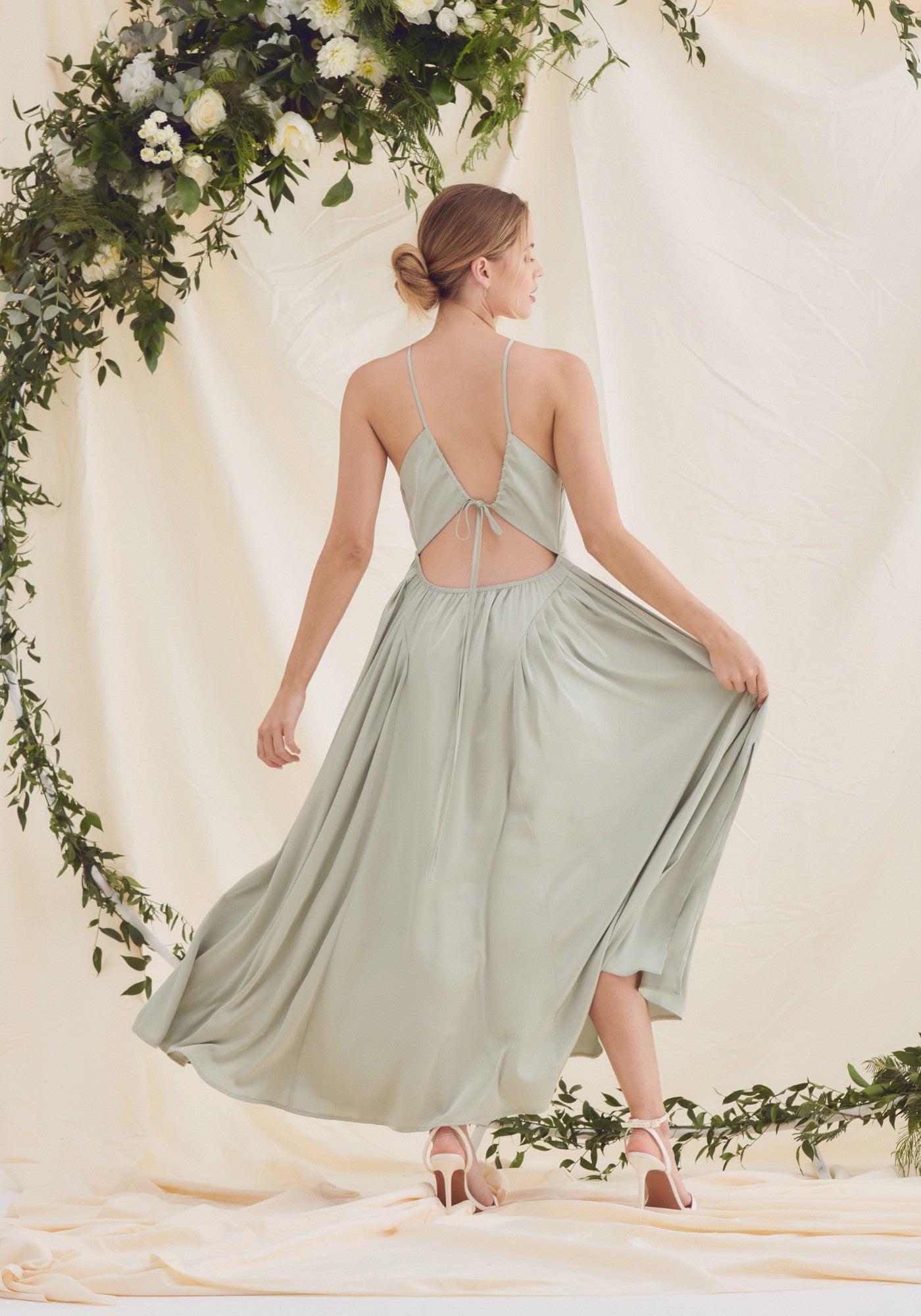 Green sage deals bridesmaid dresses